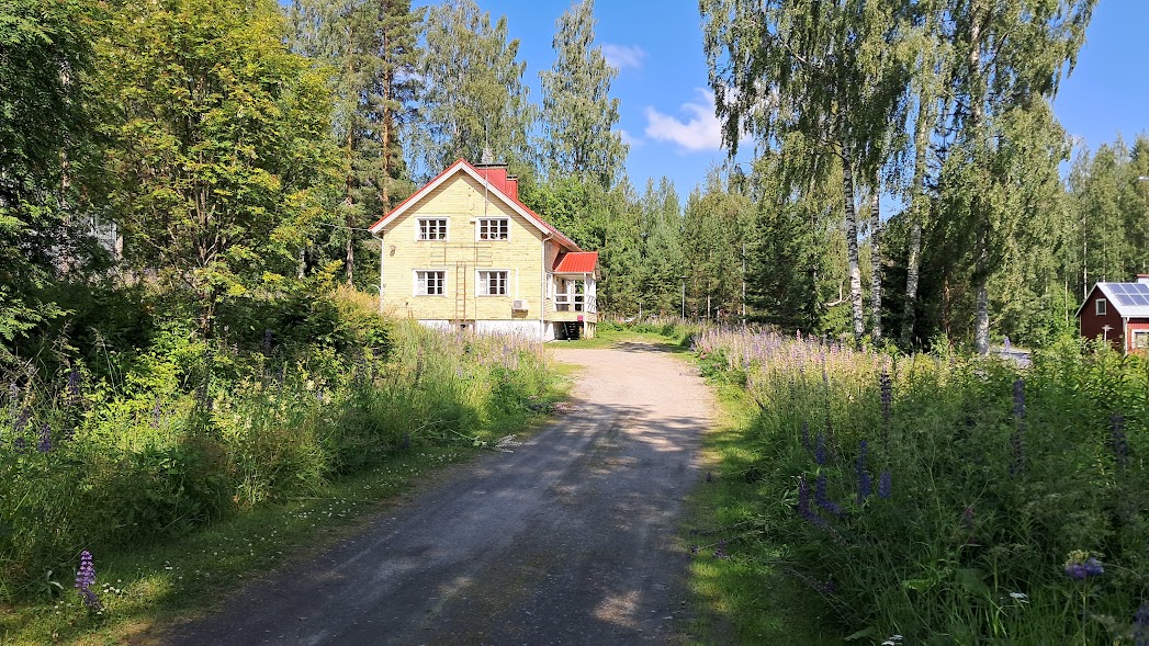 Lamperilan Monitoimitalo eli Monari